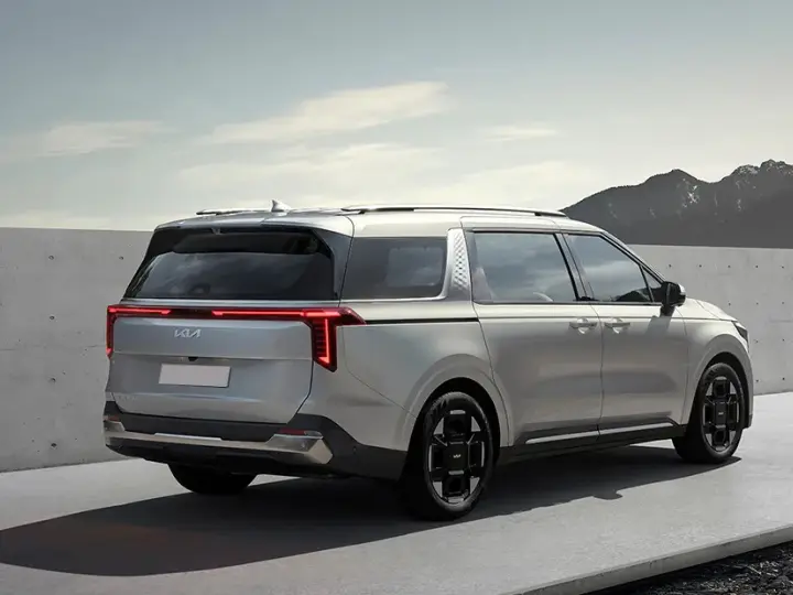 Kia Carnival image in Jaipur