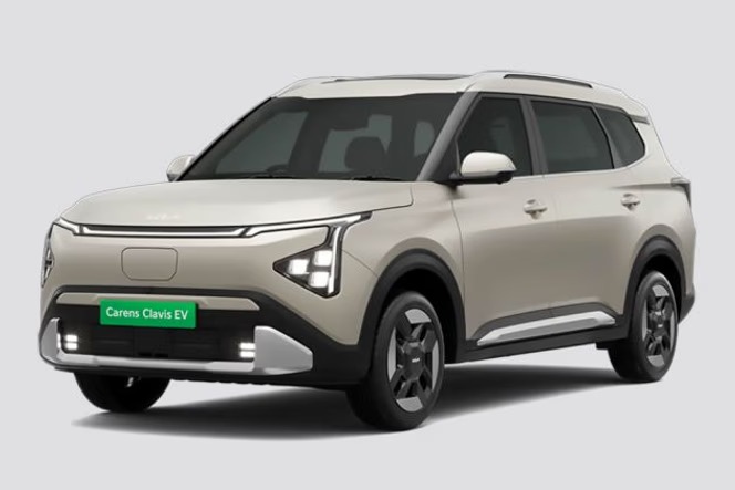 Kia Carens Clavis EV image in Bharatpur